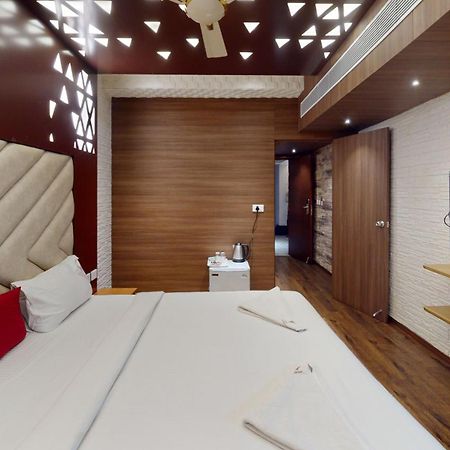 Hotel Vijayarani Tiruchirappalli Екстер'єр фото